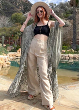 Load image into Gallery viewer, Aki