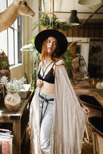 Load image into Gallery viewer, Aki