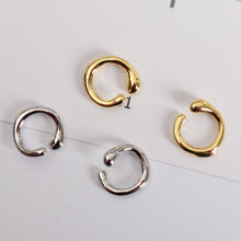 Load image into Gallery viewer, Tila Ear Cuff