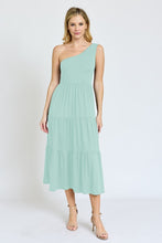 Load image into Gallery viewer, Plus Carys
