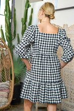 Load image into Gallery viewer, Plus Valentina
