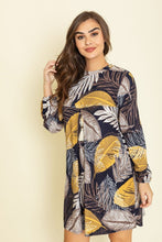 Load image into Gallery viewer, Plus Emilia
