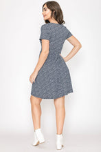 Load image into Gallery viewer, Liza
