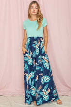 Load image into Gallery viewer, Plus Gabriela
