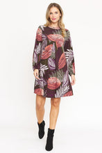 Load image into Gallery viewer, Plus Emilia
