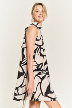 Load image into Gallery viewer, Resort style
