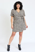 Load image into Gallery viewer, Plus Desire
