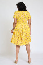 Load image into Gallery viewer, Plus Annabel
