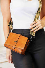 Load image into Gallery viewer, Sammy Crossbody
