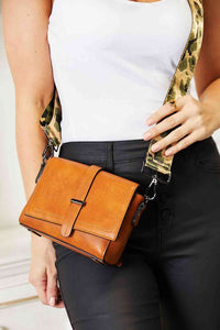 Sammy Crossbody